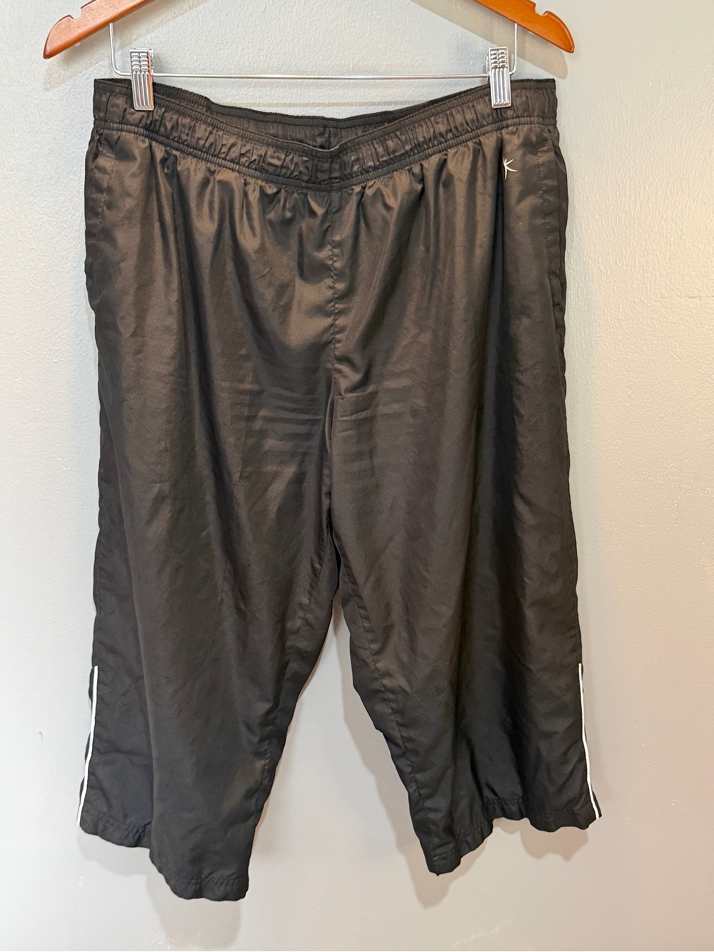 DANSKIN NOW LADIES BLACK CAPRI TRACK PANTS SZ XL (16-18)